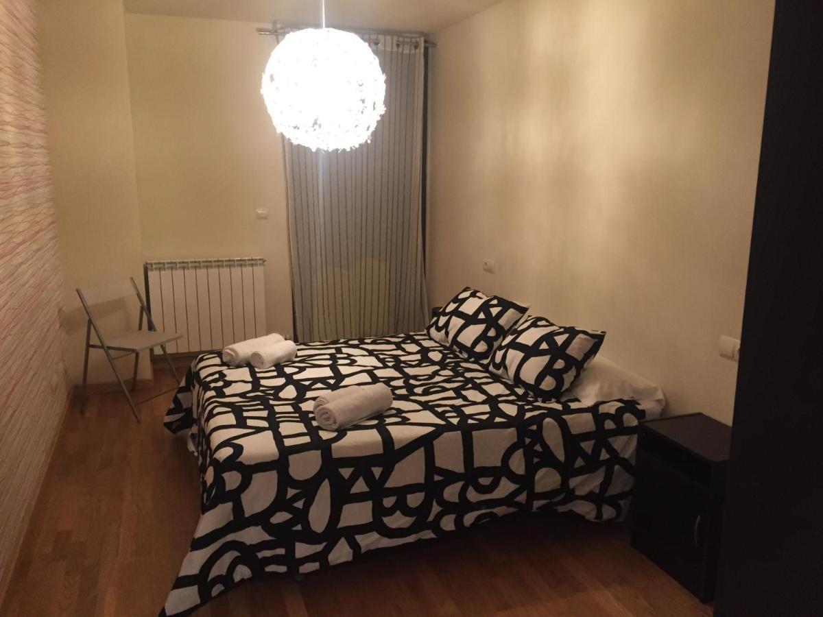 Tudela Balcon De Bardenas Apartment ภายนอก รูปภาพ