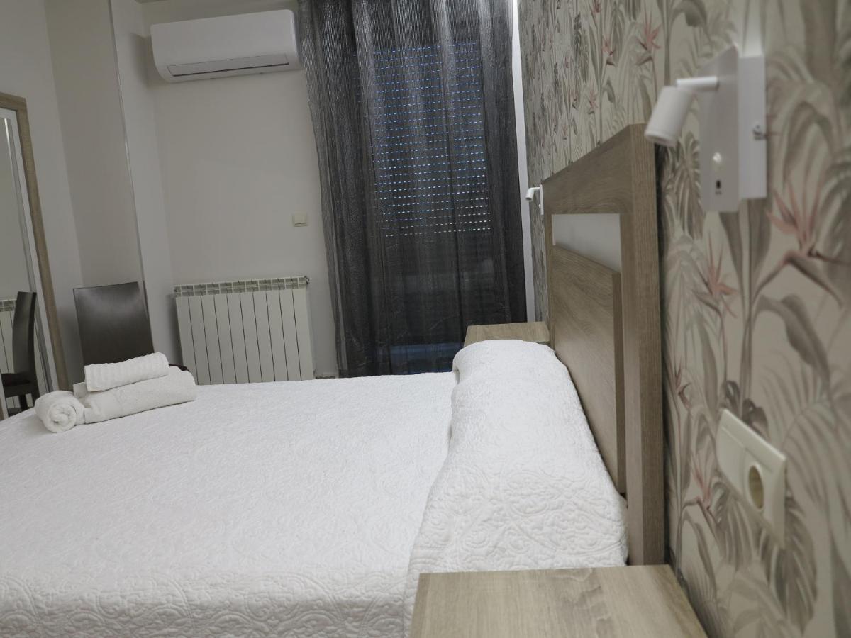 Tudela Balcon De Bardenas Apartment ภายนอก รูปภาพ