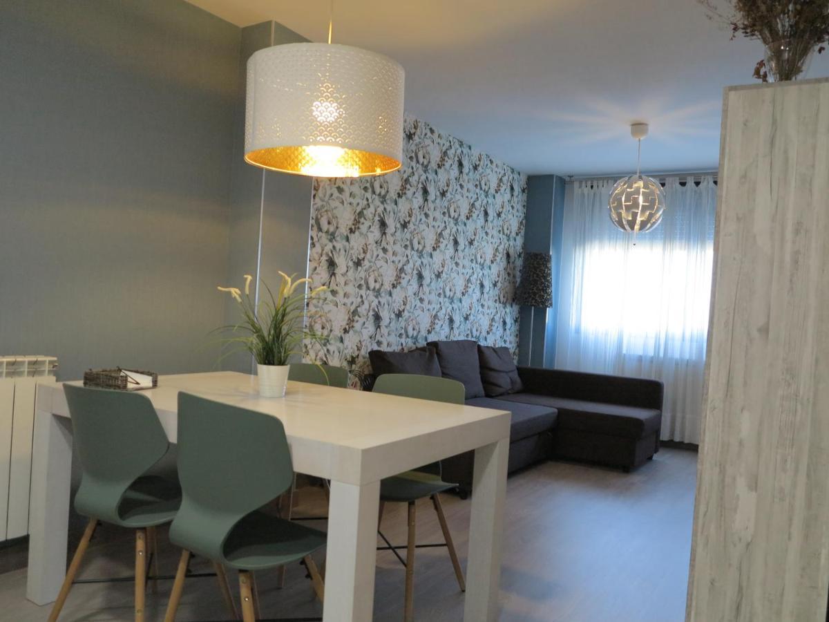 Tudela Balcon De Bardenas Apartment ภายนอก รูปภาพ
