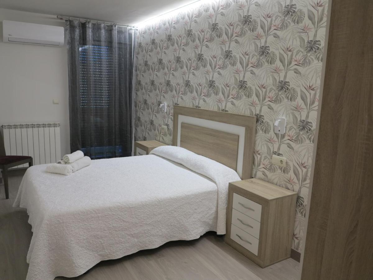 Tudela Balcon De Bardenas Apartment ภายนอก รูปภาพ