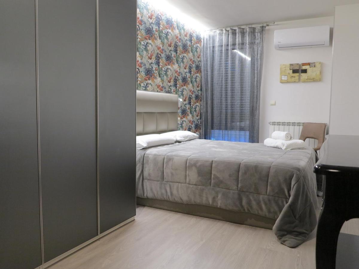 Tudela Balcon De Bardenas Apartment ภายนอก รูปภาพ