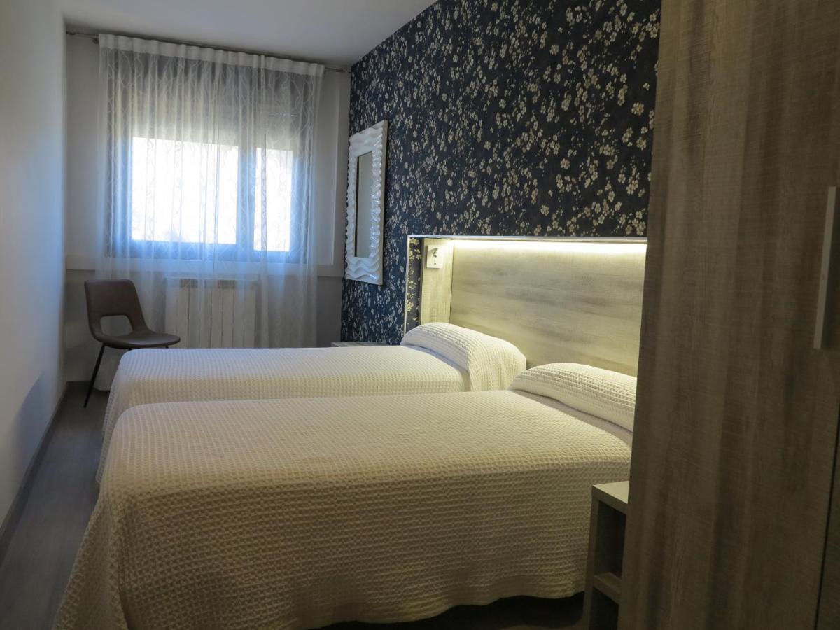 Tudela Balcon De Bardenas Apartment ภายนอก รูปภาพ