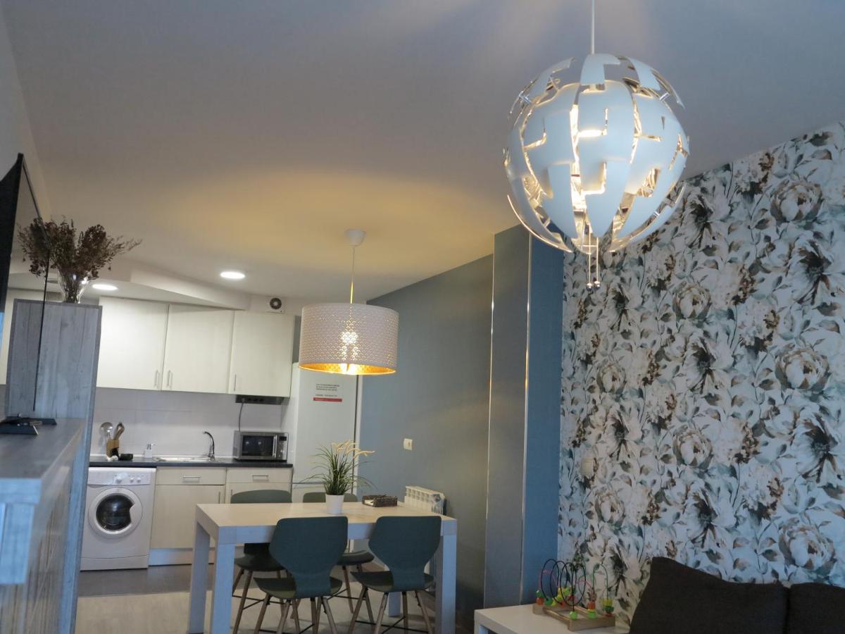 Tudela Balcon De Bardenas Apartment ภายนอก รูปภาพ
