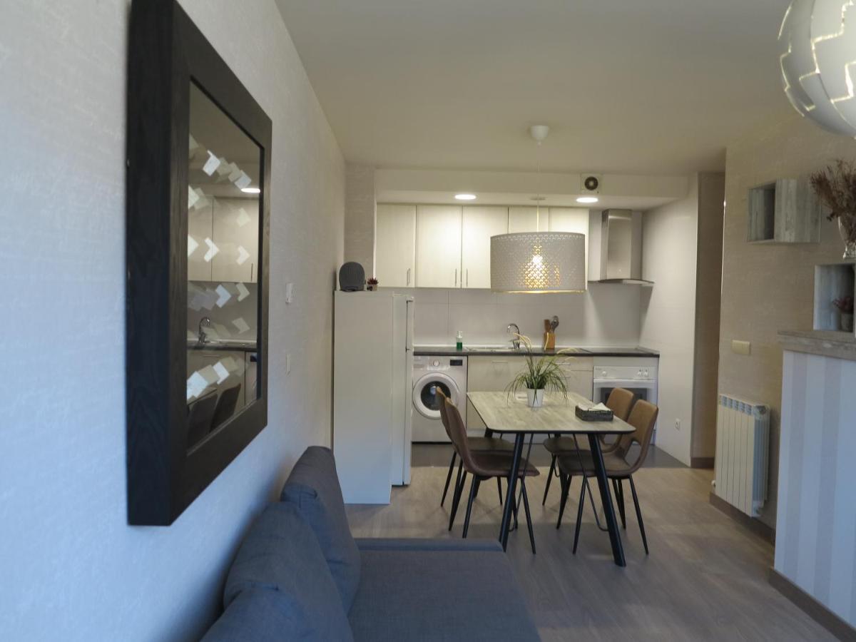 Tudela Balcon De Bardenas Apartment ภายนอก รูปภาพ