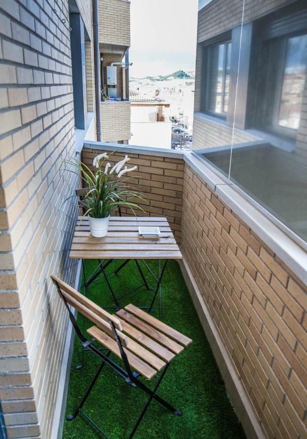 Tudela Balcon De Bardenas Apartment ภายนอก รูปภาพ